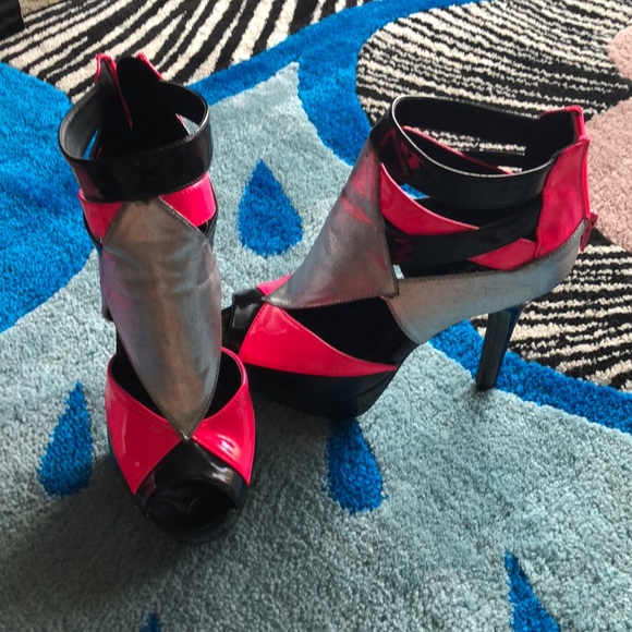 Platform Heels - Picture 1 of 5